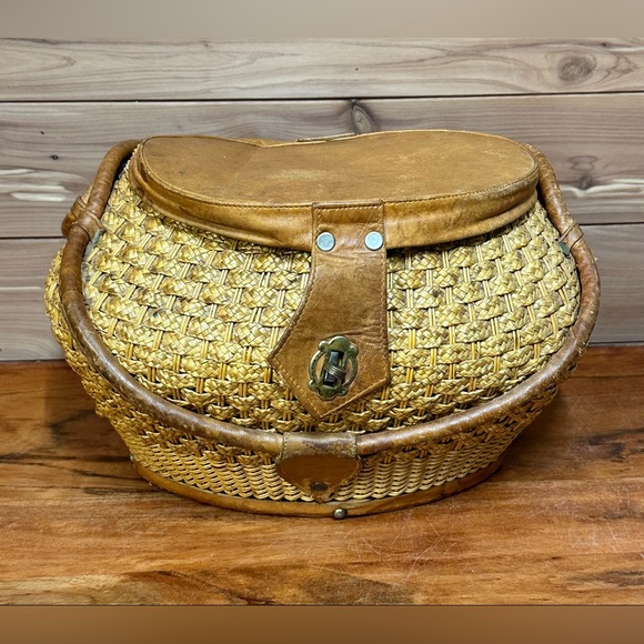 Vintage wicker & leather round rattan handwoven handbag bag tote purse creole - Picture 1 of 10